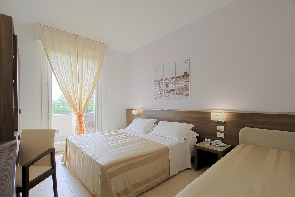 Hotel Michelangelo Мілано-Маріттіма Екстер'єр фото