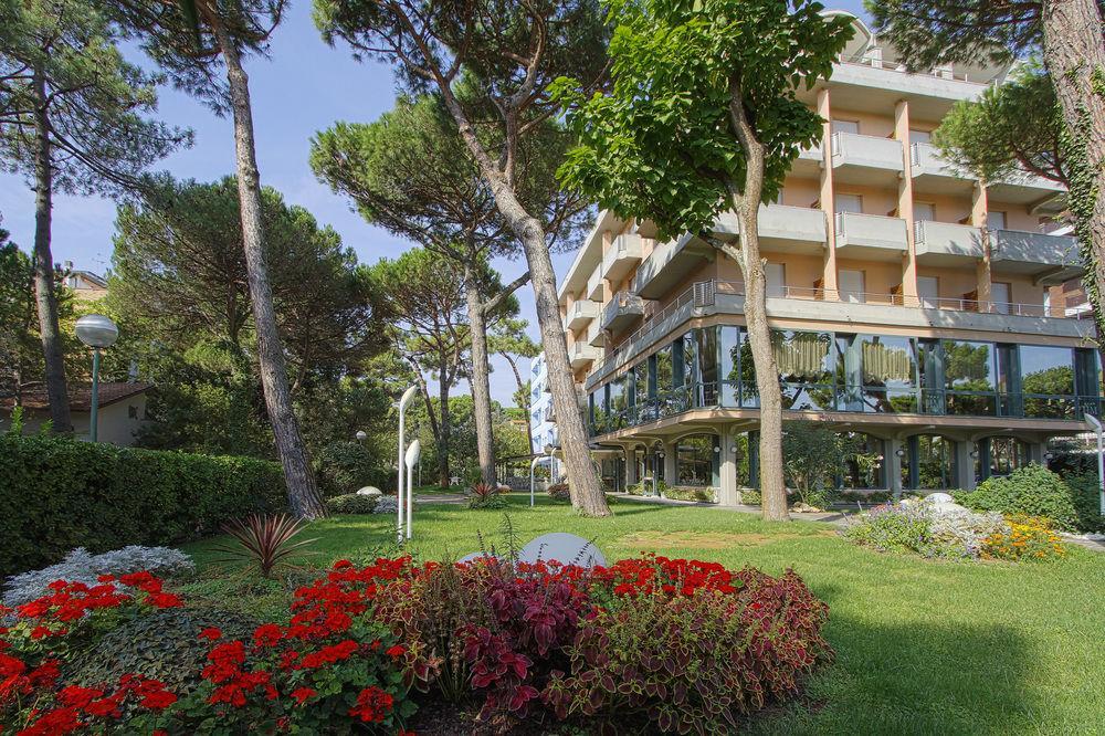 Hotel Michelangelo Мілано-Маріттіма Екстер'єр фото