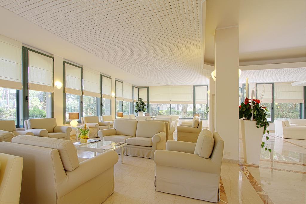 Hotel Michelangelo Мілано-Маріттіма Екстер'єр фото